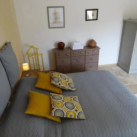 Guest house Clos St Pierre De Fraisse 2*